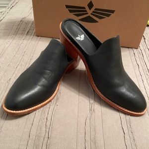 Fortress Michelle Black size 39. Good condition!